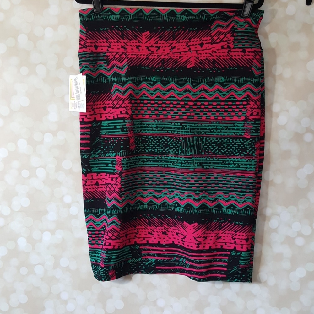 Bnwt lularoe Cassie stretchy material pencil skirt